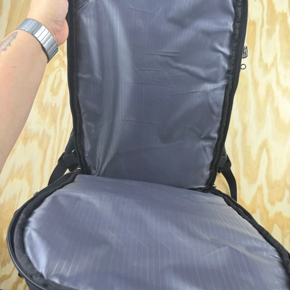 Targus Executive Backpack Model AC0063 - FITS MOST DELL LAPTOPS In Great Condo